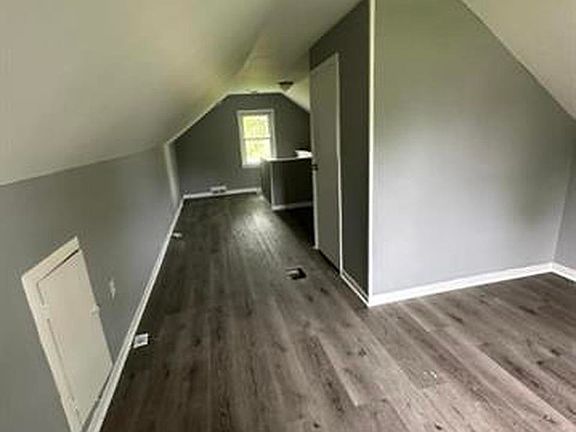 4th image of 20300 Bloom St