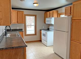 710 Davis St #B, Hammond, WI 54015