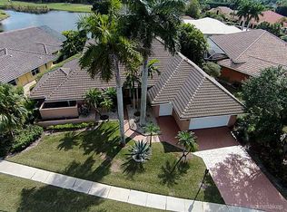 10690 Stonebridge Blvd, Boca Raton, FL 33498