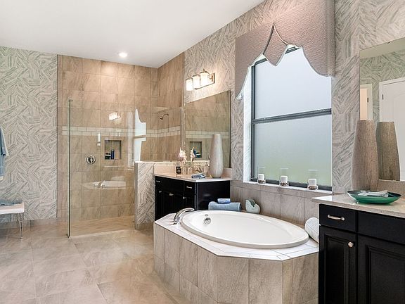 2nd image of 2538 Millennium Cir