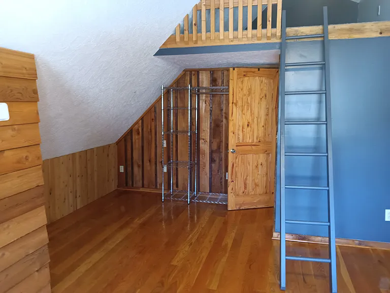 Bonus room / loft