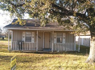 7089 Howe St, Groves, TX 77619