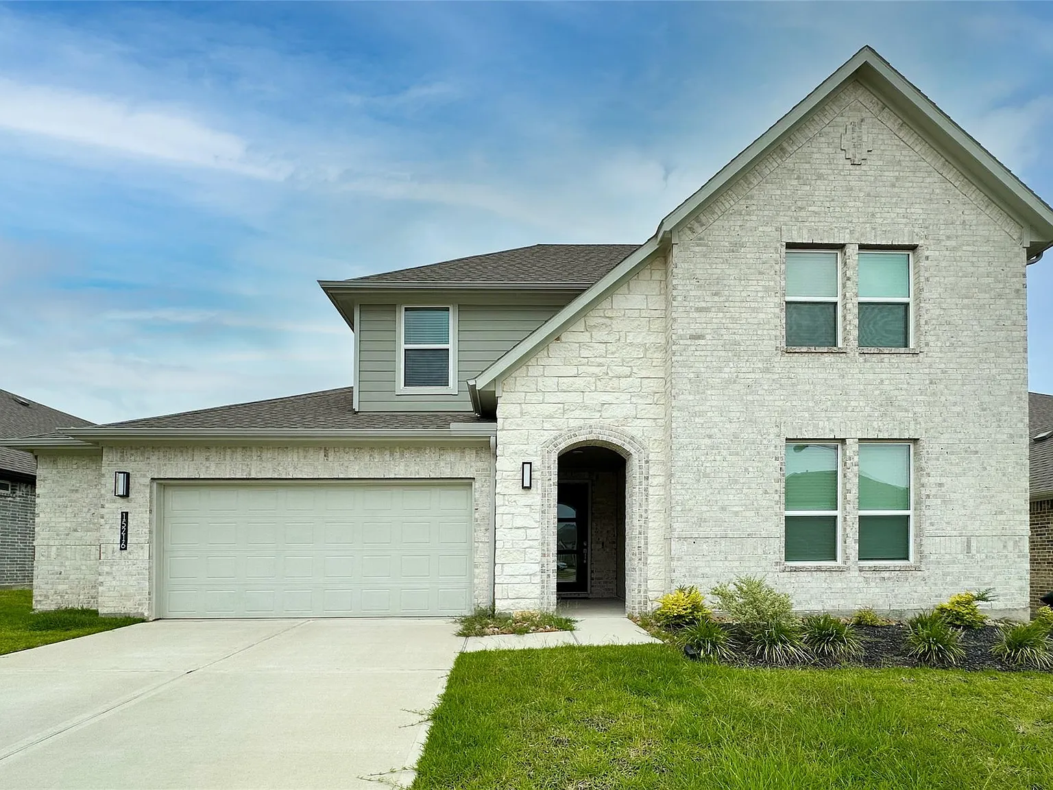 4 bed, 3.5 bath, 2831 sqft, $2,900 — Photo 3
