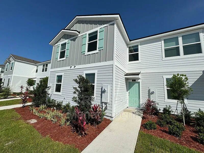 3 bed, 2.5 bath, 1308 sqft, $1,675 — Photo 2
