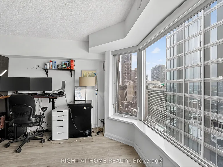 155 Yorkville Ave #2512 — Photo 11