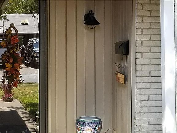 2nd image of 510 Forrest Hill Ln