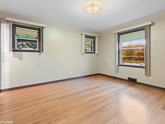 4th image of 7311 N Tripp Ave