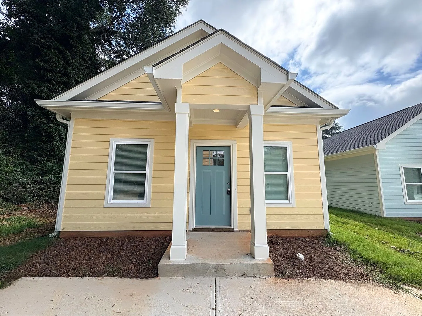 Pre-Leasing For August 10 2027! — Photo 1