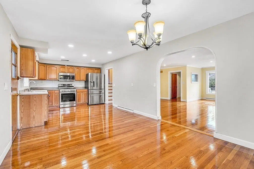 2 bed, 2.5 bath, 1730 sqft, $4,300 — Photo 4