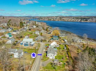 6 Cottage St, Belfast, ME 04915