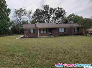 206 Oak St, New Market, AL 35761