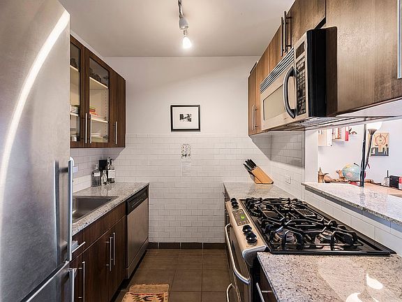 5th image of 1 Wall Street Ct APT 801