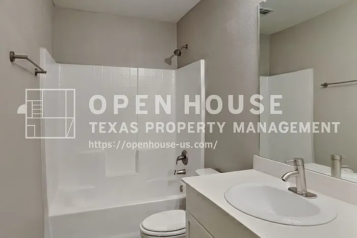 5529 McClelland St — Photo 9