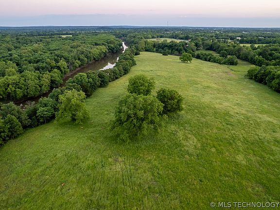 2nd image of 14 S 4420th Rd