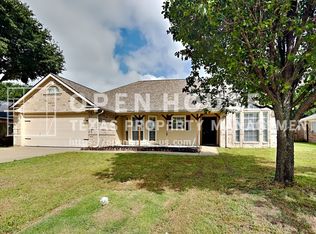 121 Princeton Cir, Forney, TX 75126