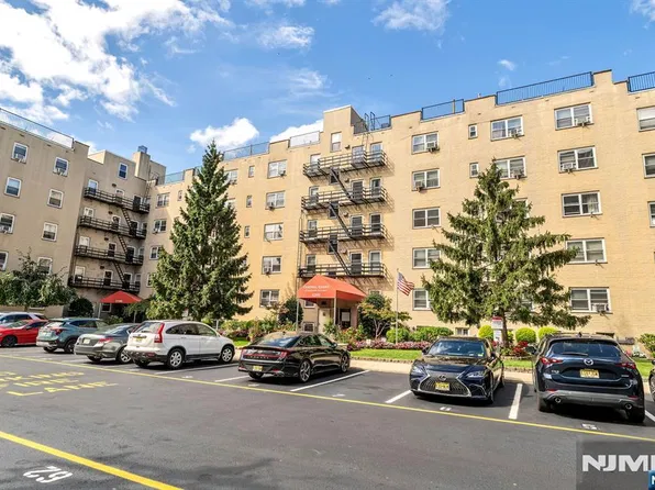 2205 N Central #3F, Fort Lee, NJ 07024