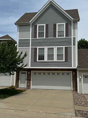 15315 Townsend Ave Photo 1