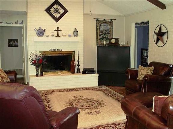 5th image of 1621 Timber Creek Dr