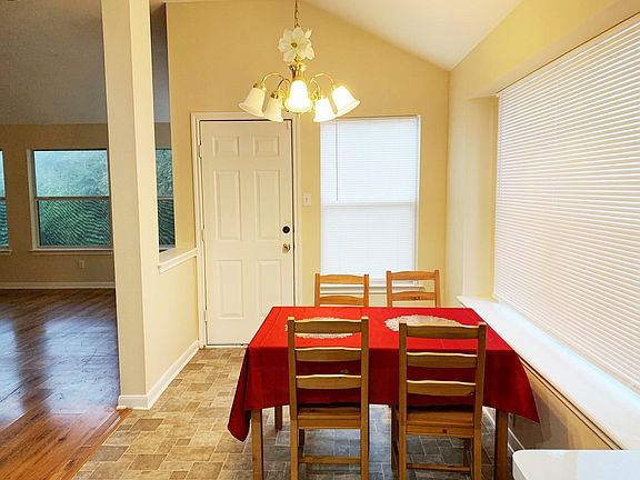 5th image of 10915 Wilson Oaks