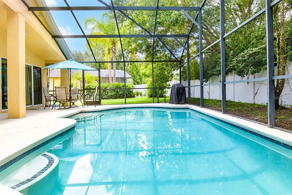 4 bed, 3.0 bath, 1582 sqft, $2,950 — Photo 2