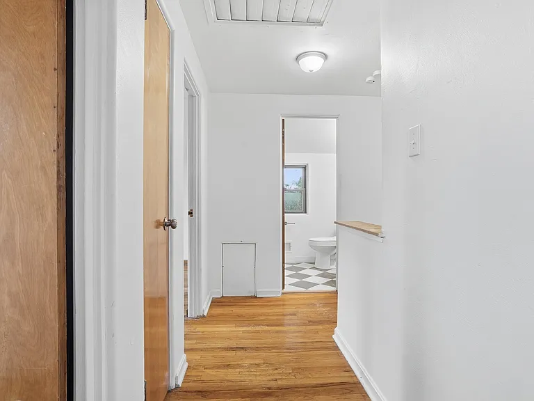 7895 Mark Dr — Photo 28