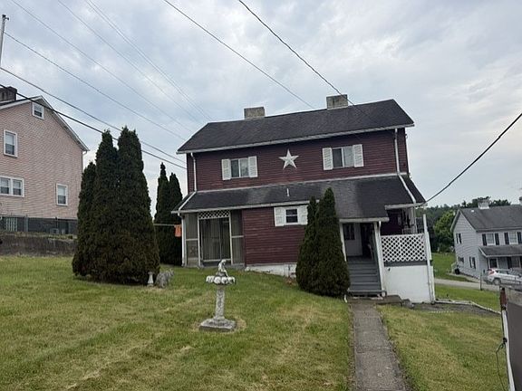 2nd image of 940 2nd St
