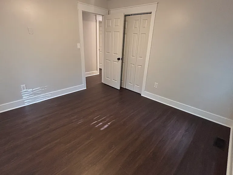 205 McArthur St — Photo 27