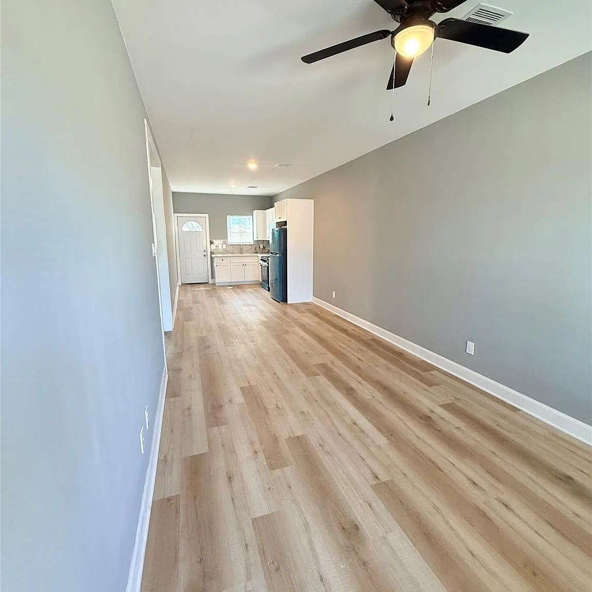 2 bed, 1.0 bath, $1,500 — Photo 4