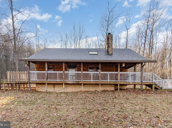 7729 Gnatstown Rd, Hanover, PA 17331