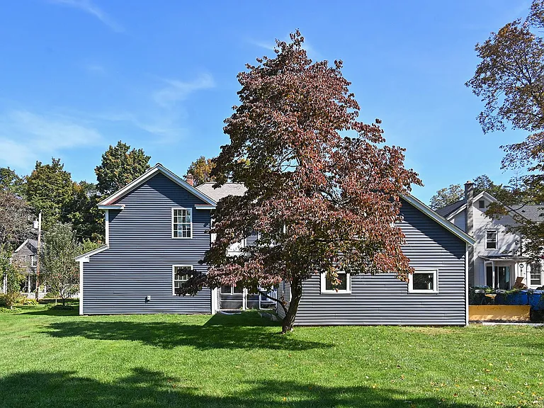 22 Chestnut St #1 — Photo 38
