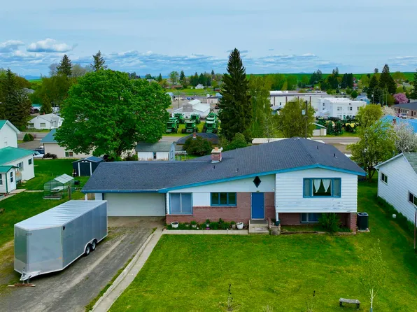 305 Walnut St, Nezperce, ID 83543
