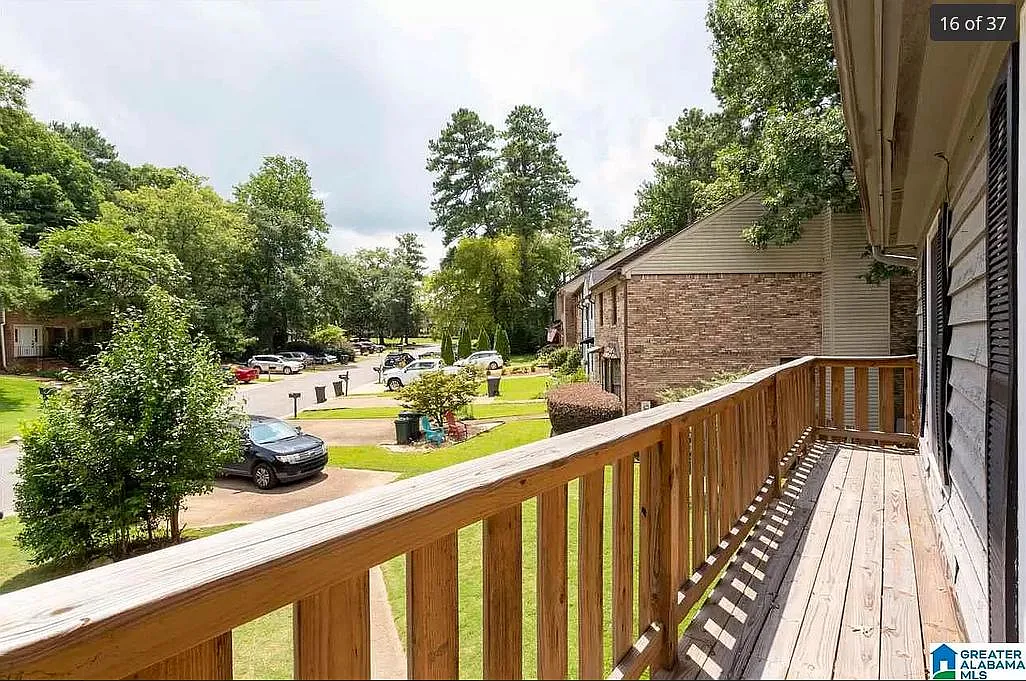 3 bed, 1600 sqft, $2,500 — Photo 3