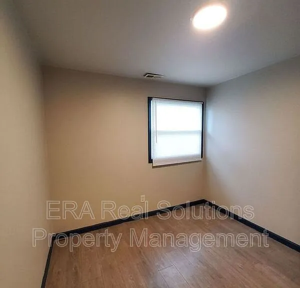 1038 14th Ave — Photo 12