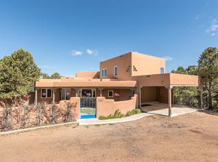33A Apache Ridge Rd, Santa Fe, NM 87505