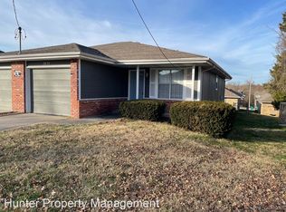 3035 W Morningside Ct, Springfield, MO 65807