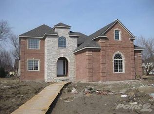 48825 Hennings Dr, Macomb, MI 48044