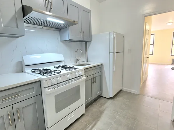177 Maujer Street image 1 of 5