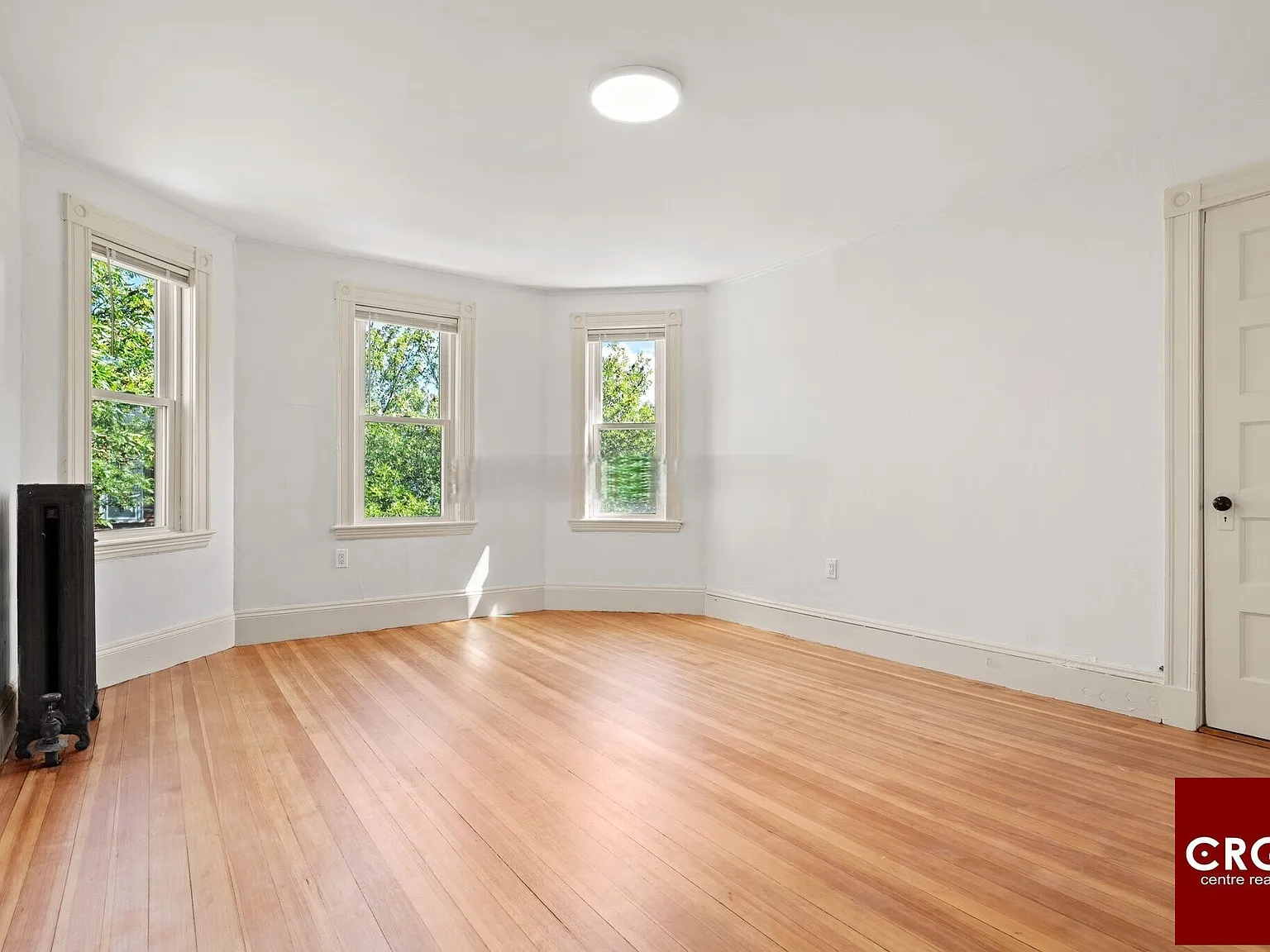 45 Packard Ave — Photo 3