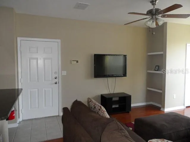 8927 Legacy Ct #201 — Photo 4
