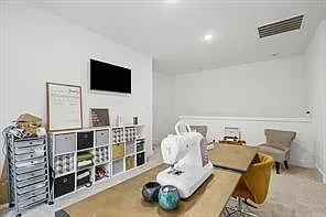 1013 Carnation Dr — Photo 29