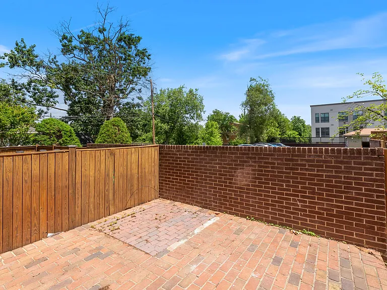 929 S Taylor St — Photo 26
