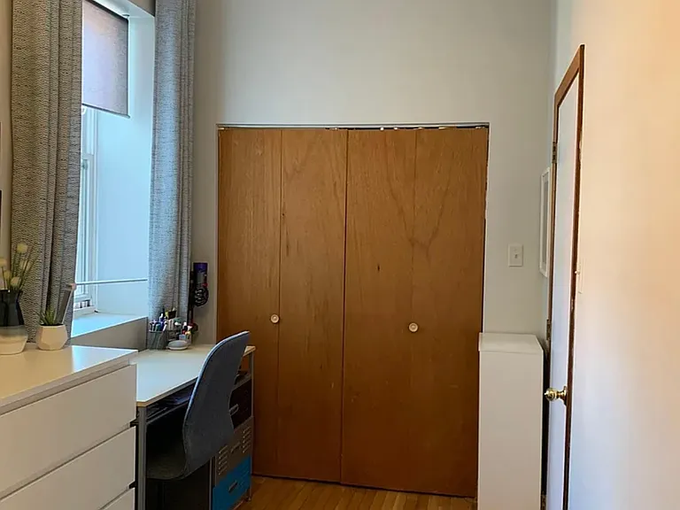 3733 S Lowe Ave #1R — Photo 7