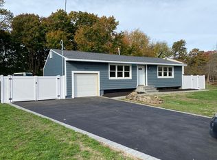 62 Lloyd Dr, Brentwood, NY 11717