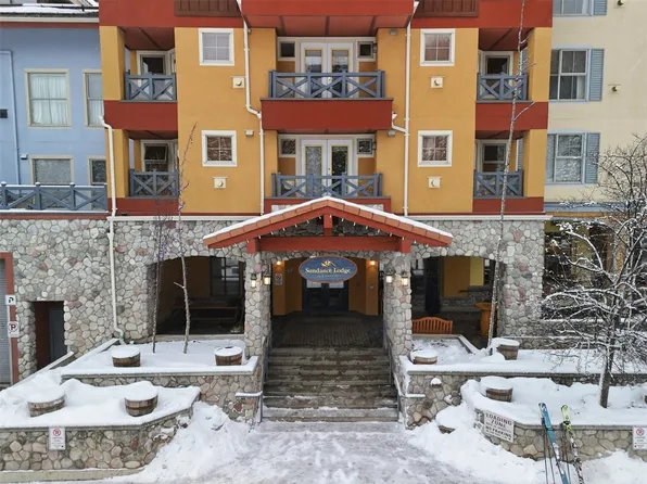 3160 Creekside Way #204, Sun Peaks Mountain, BC V0E 5N0