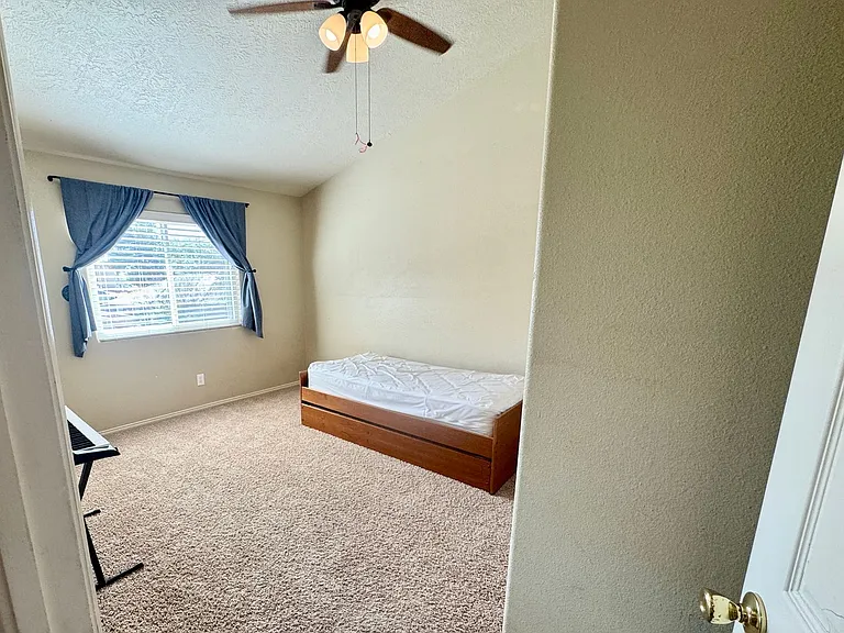 1265 N Santa Clara Pkwy — Photo 14