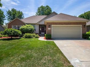 1915 Ash St, Saint Clair, MI