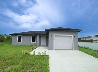 8036 Mangrove Cir, Labelle, FL 33935