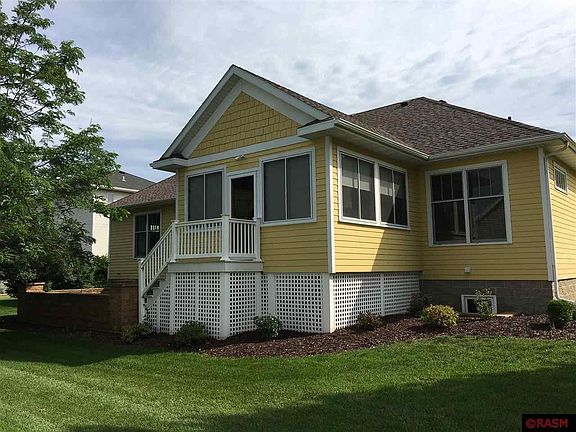 3rd image of 22 McIntosh Dr