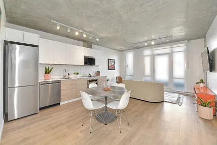 1097 View St — Photo 11