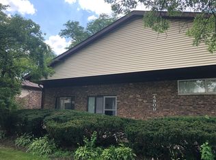 4900 Fairview Ave APT 6, Downers Grove, IL 60515